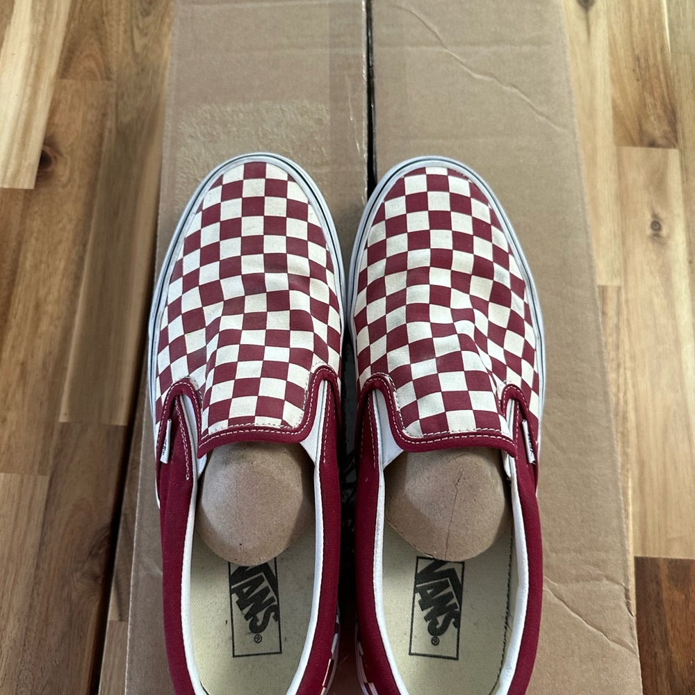 Men’s size 12 Vans shoes